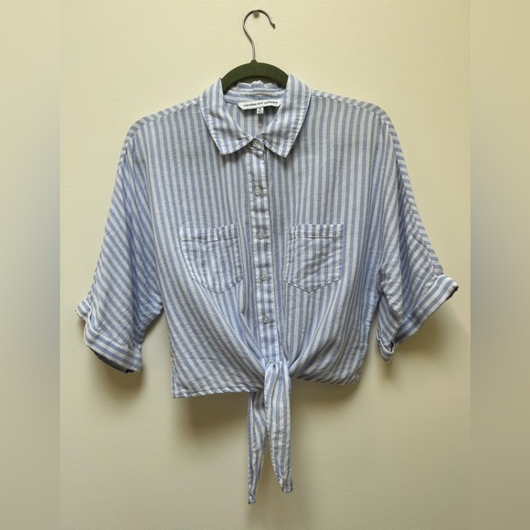 Cupcakes and Cashmere Top - Picture 1 of 4